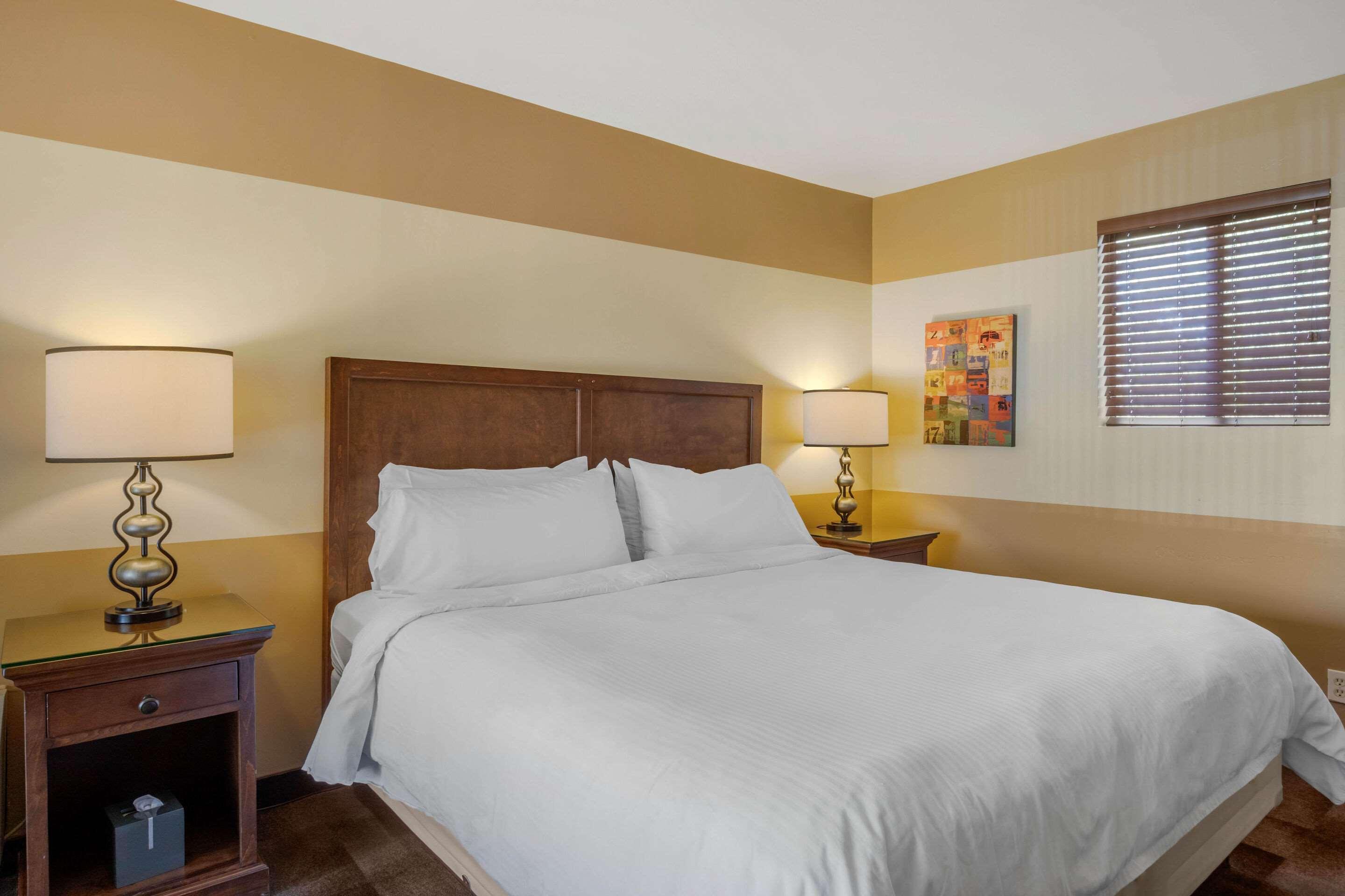Carlton Oaks Lodge, Ascend Hotel Collection Santee Bagian luar foto