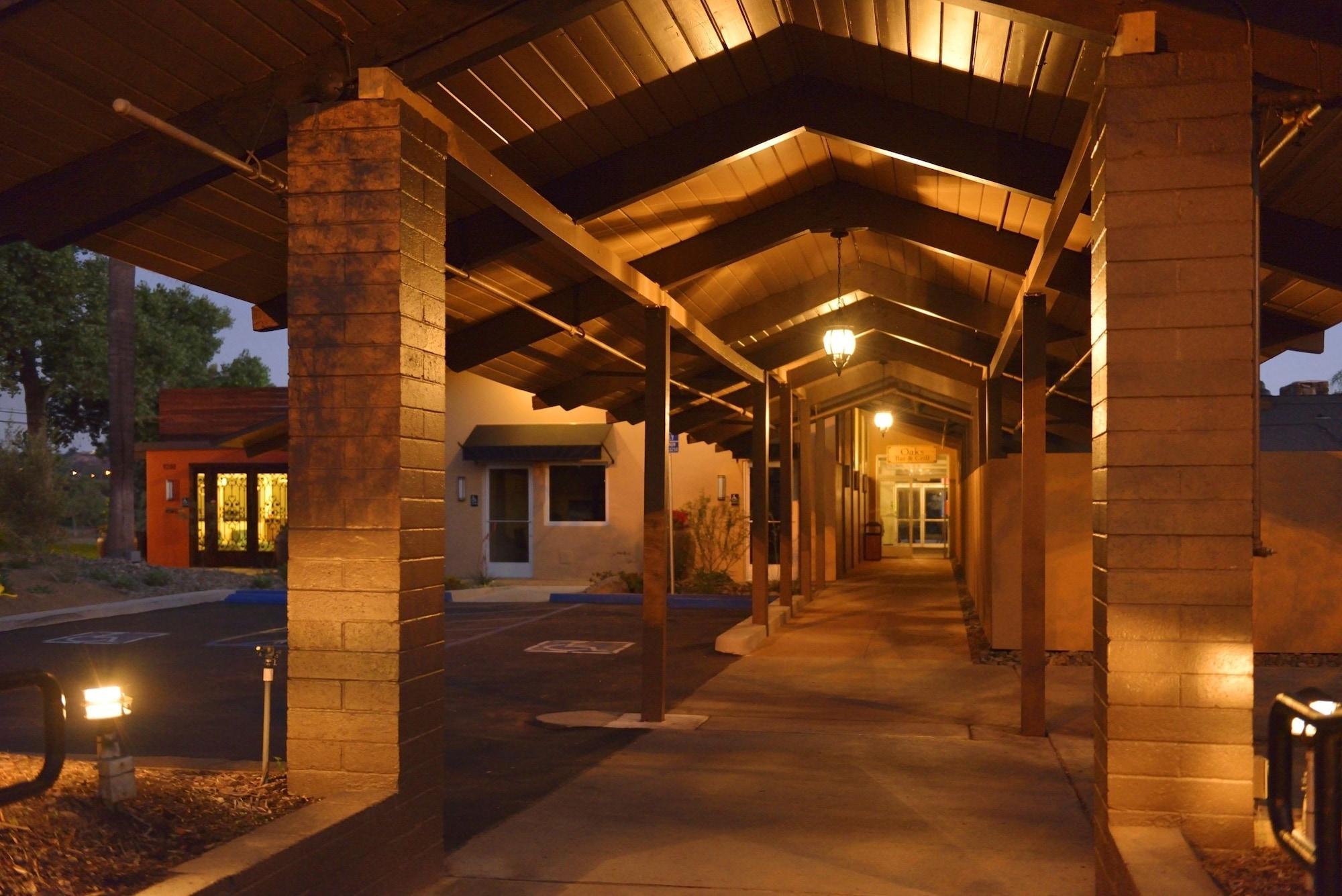 Carlton Oaks Lodge, Ascend Hotel Collection Santee Bagian luar foto
