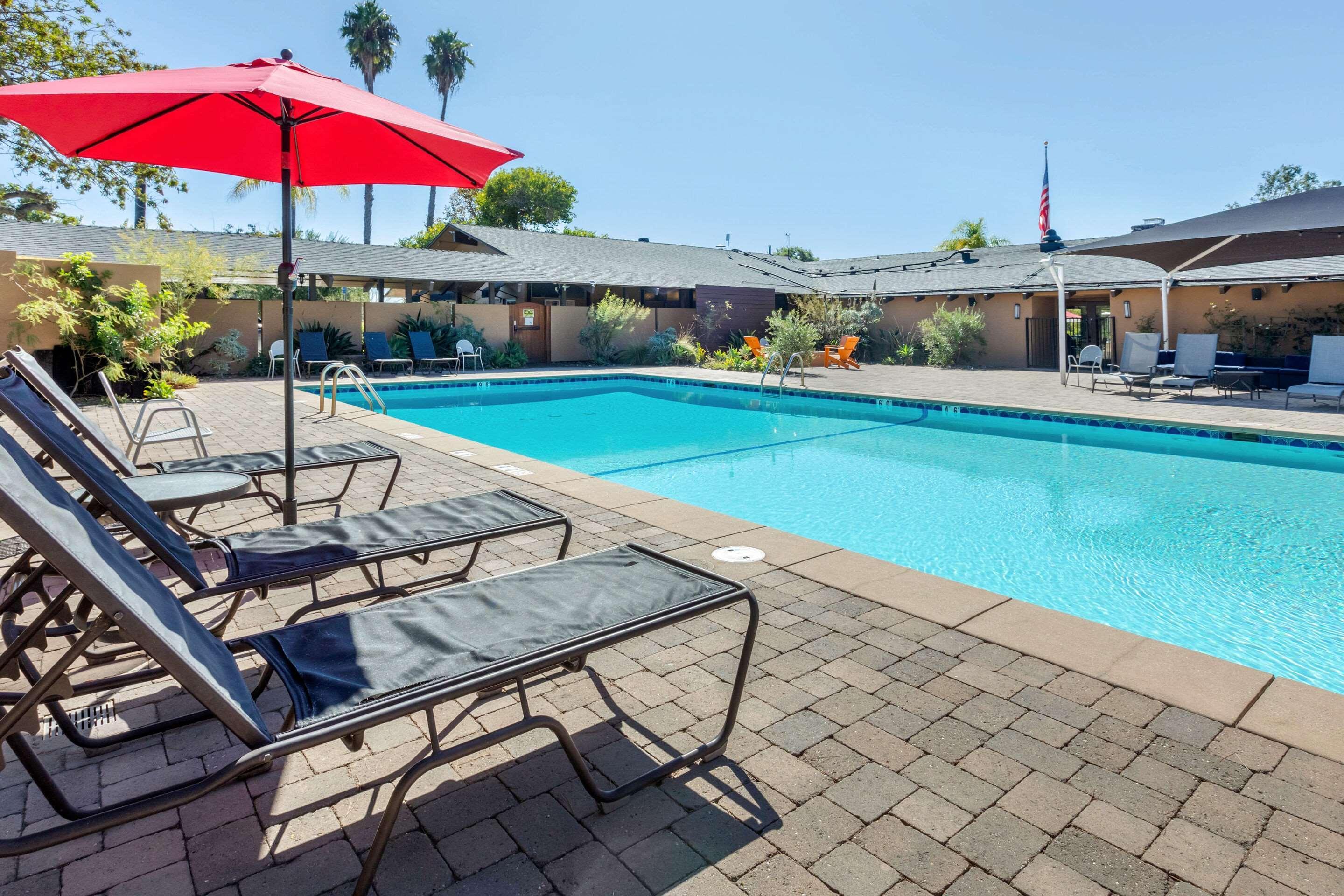 Carlton Oaks Lodge, Ascend Hotel Collection Santee Bagian luar foto