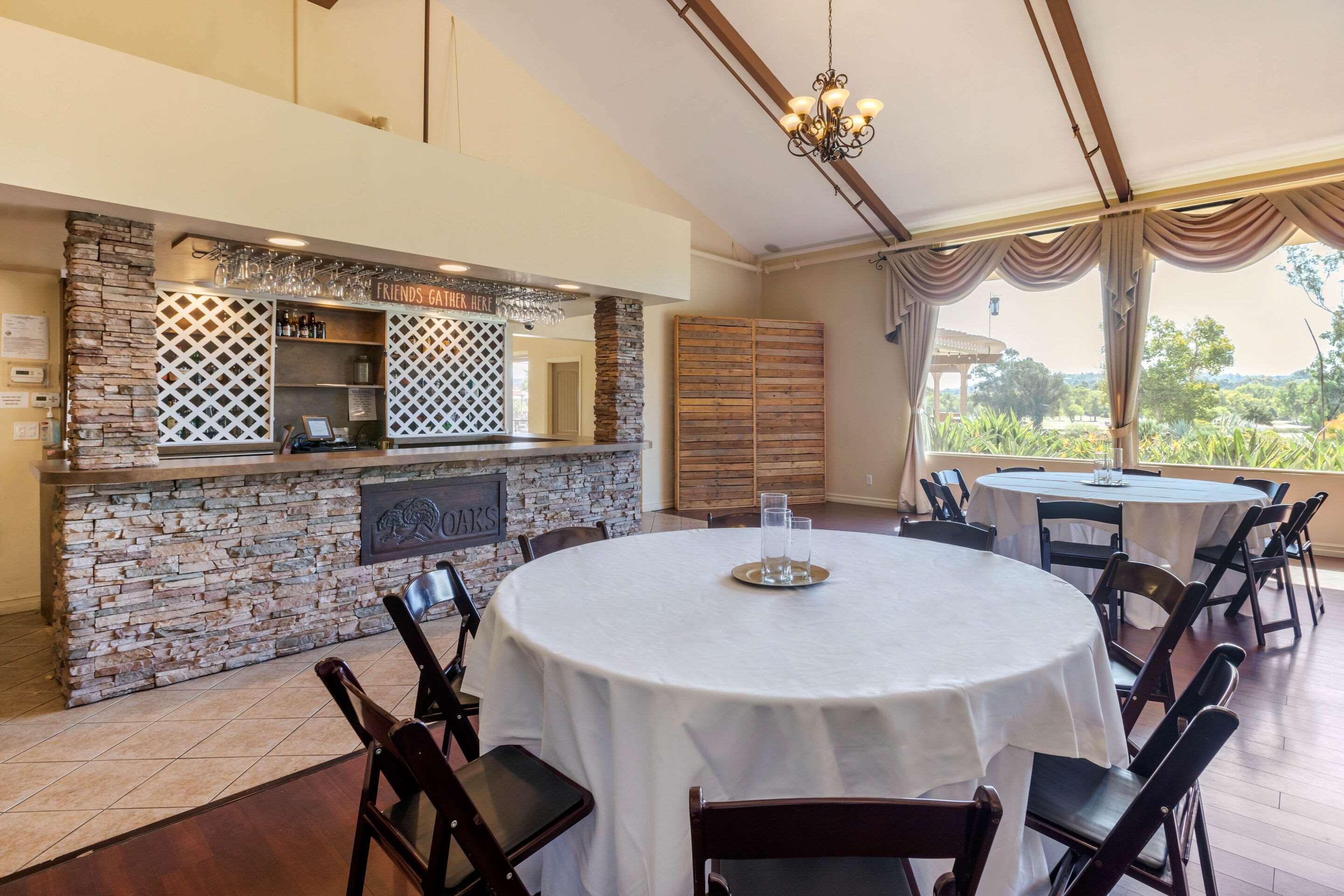 Carlton Oaks Lodge, Ascend Hotel Collection Santee Bagian luar foto