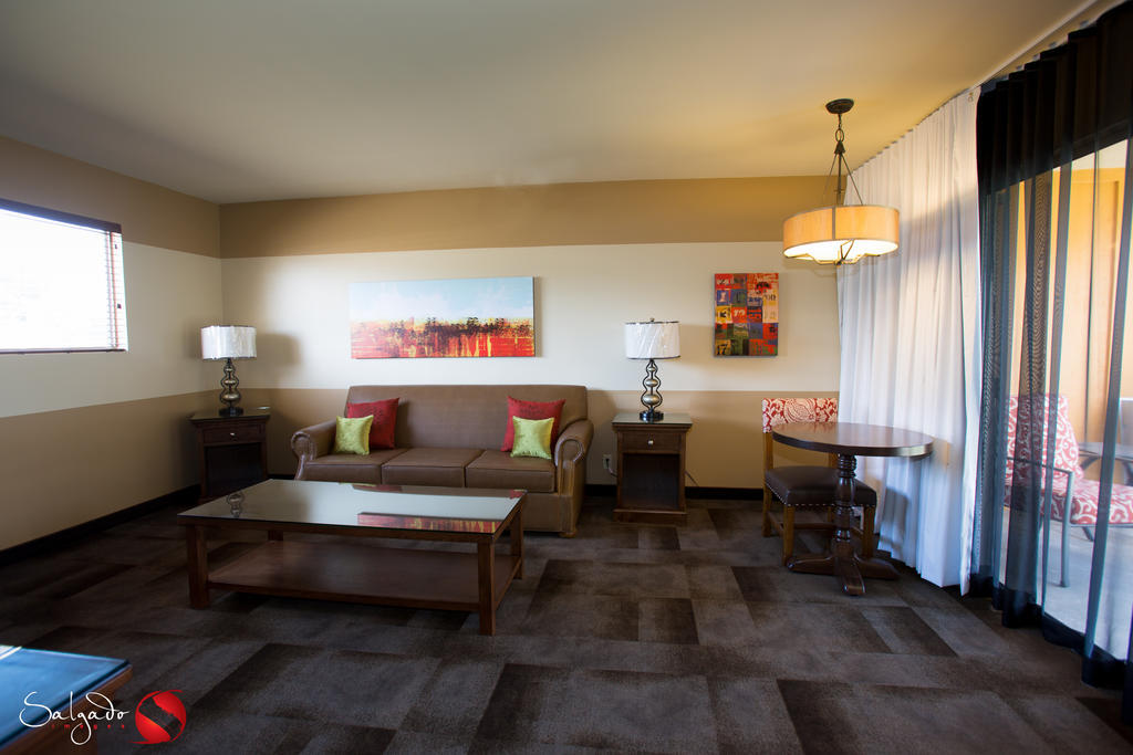 Carlton Oaks Lodge, Ascend Hotel Collection Santee Bagian luar foto